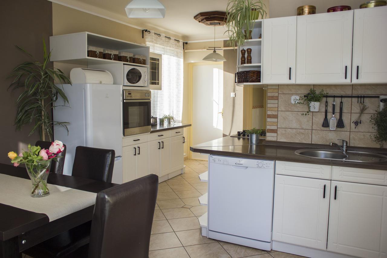 Gabi Apartman Gyenesdiás Esterno foto